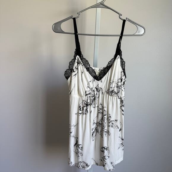 Soma‎ sz M White & Black Floral Lace-Trim Cami Top - Picture 1 of 7